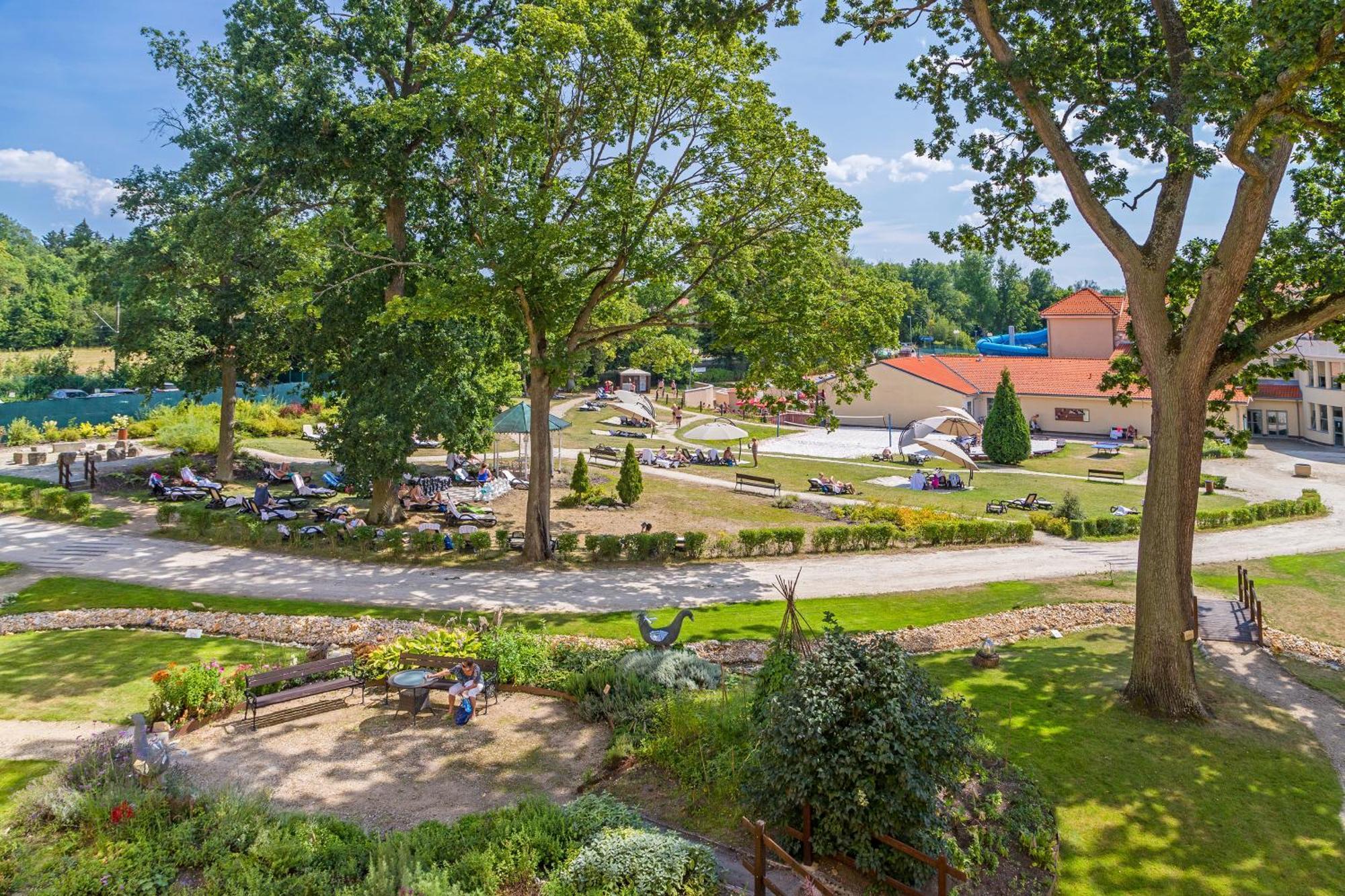 Spa Resort Pawlik-Aquaforum Frantiskovy Lazne Exterior photo