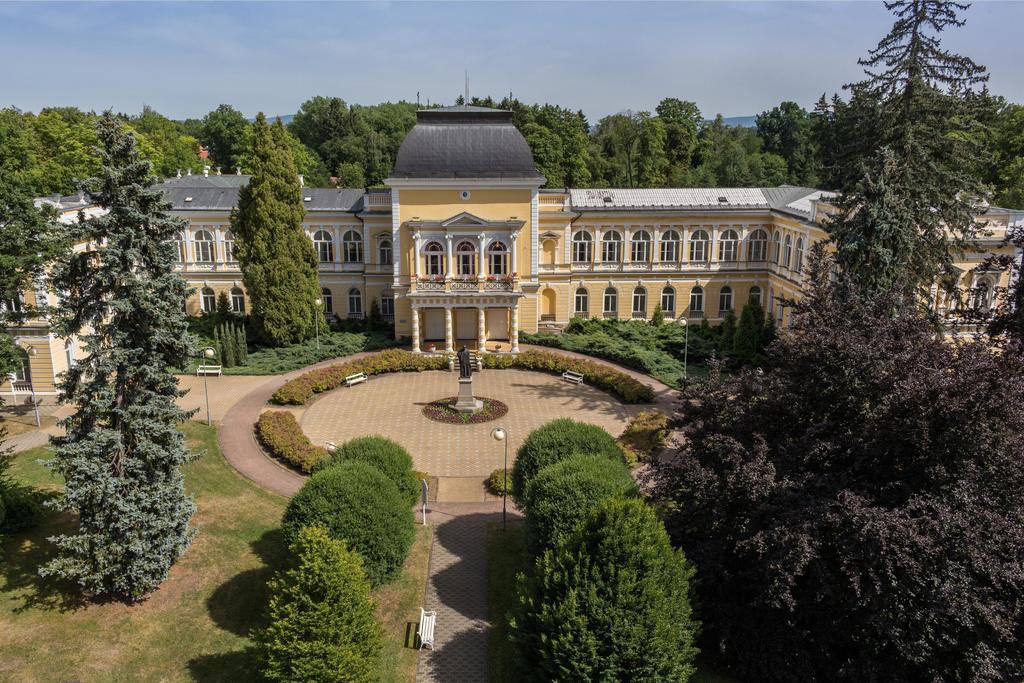 Spa Resort Pawlik-Aquaforum Frantiskovy Lazne Exterior photo